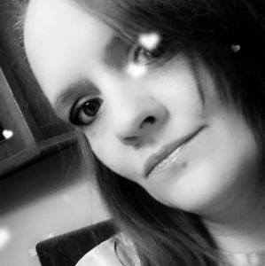 Meet your Posher, Holee